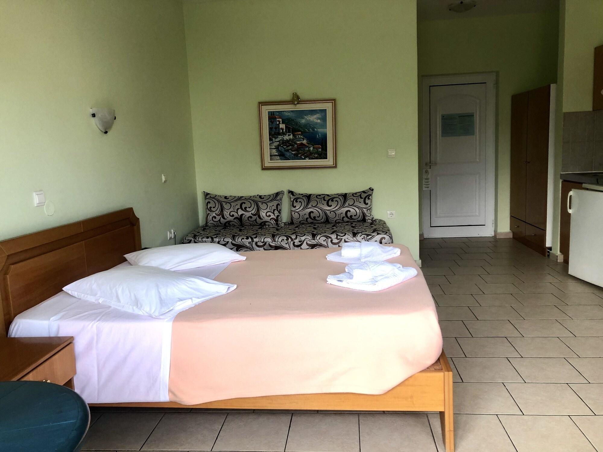 Epis Hotel Agia Marina Exterior foto