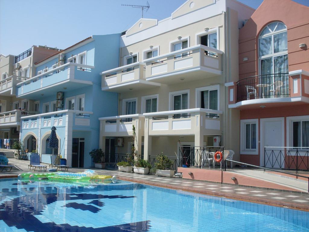 Epis Hotel Agia Marina Exterior foto